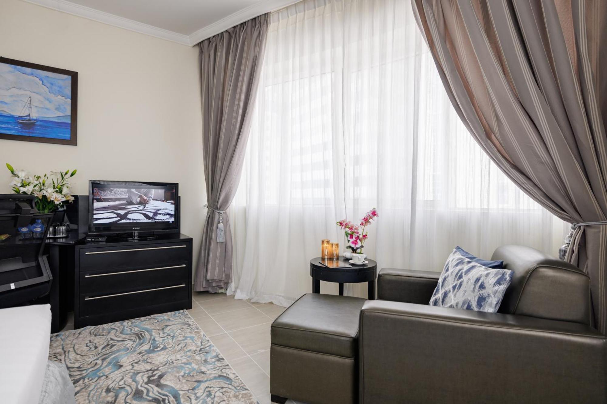 The Royal Riviera Hotel Doha Exterior foto