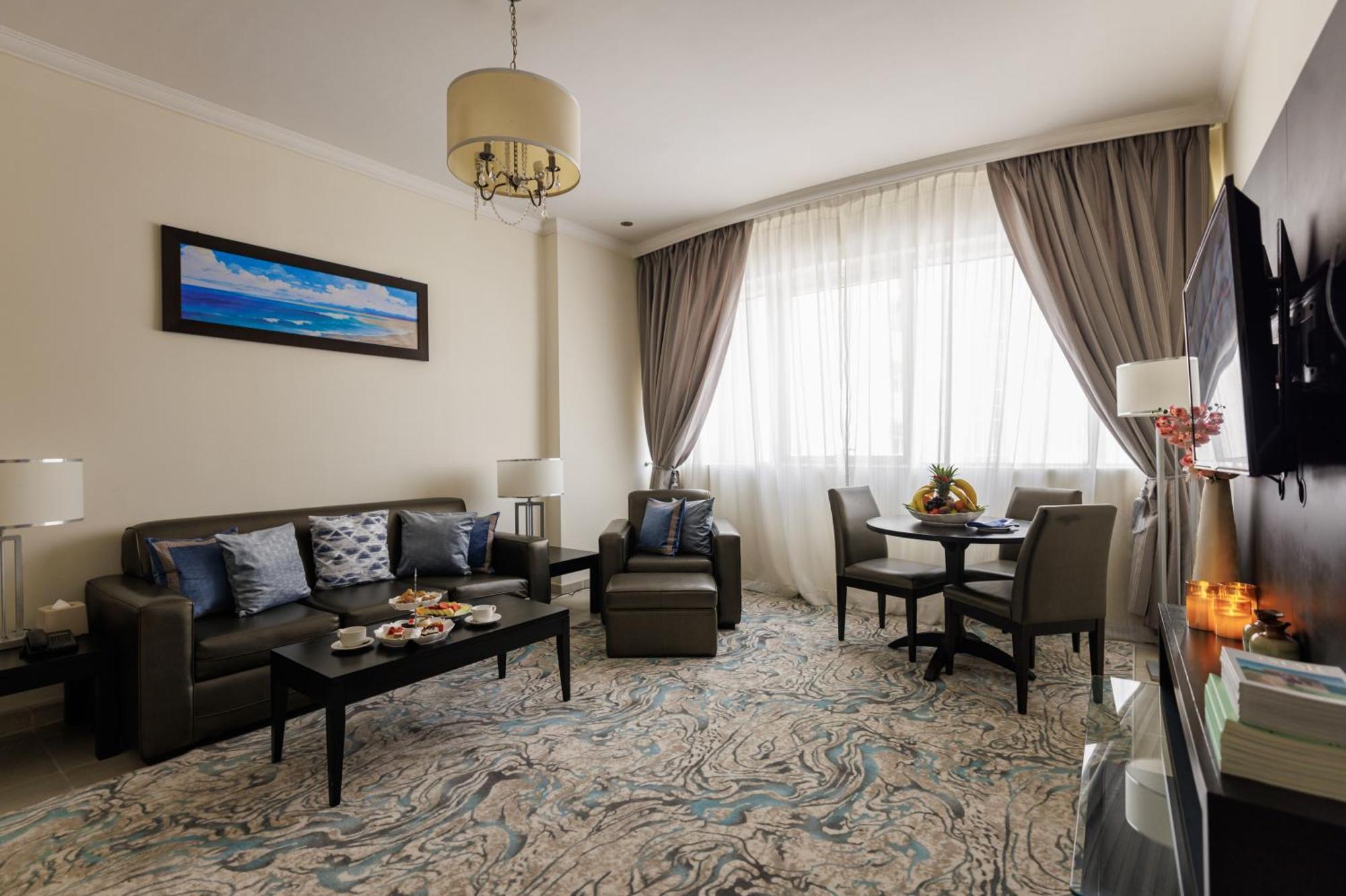 The Royal Riviera Hotel Doha Exterior foto